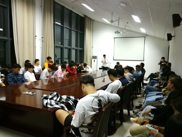 谈球吧体育稳定线路