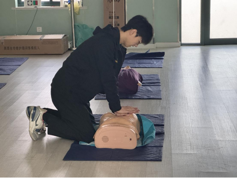 谈球吧体育平台