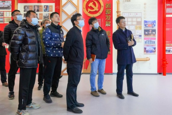 谈球吧体育直播